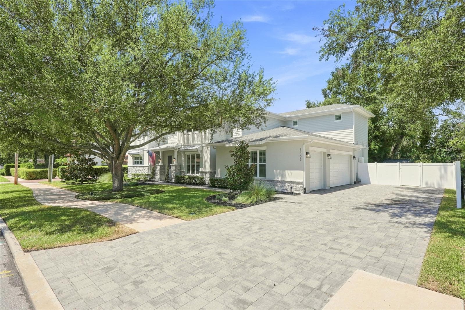 Single Family Residence at 4309 W BARCELONA ST, TAMPA, photo 4 of 72