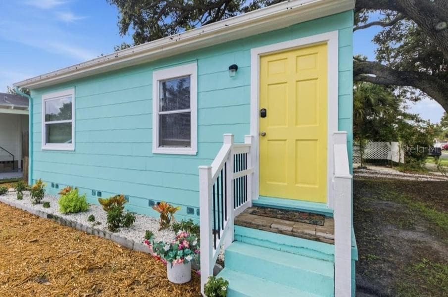 Single Family Residence at 5122 12TH AVE S, GULFPORT, photo 2 of 29