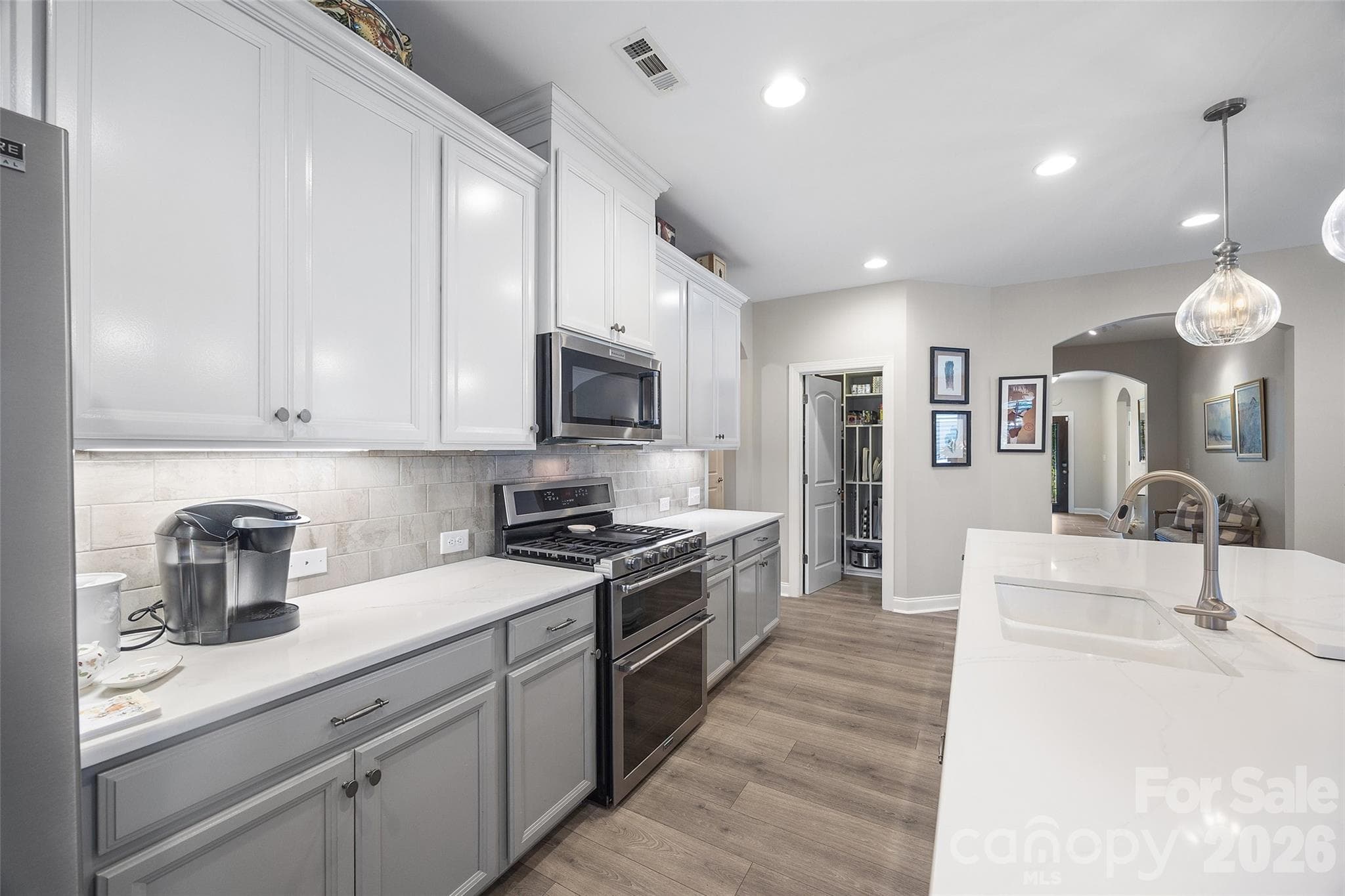 Single Family Residence at 420 Trillium Way, Belmont, photo 6 of 32