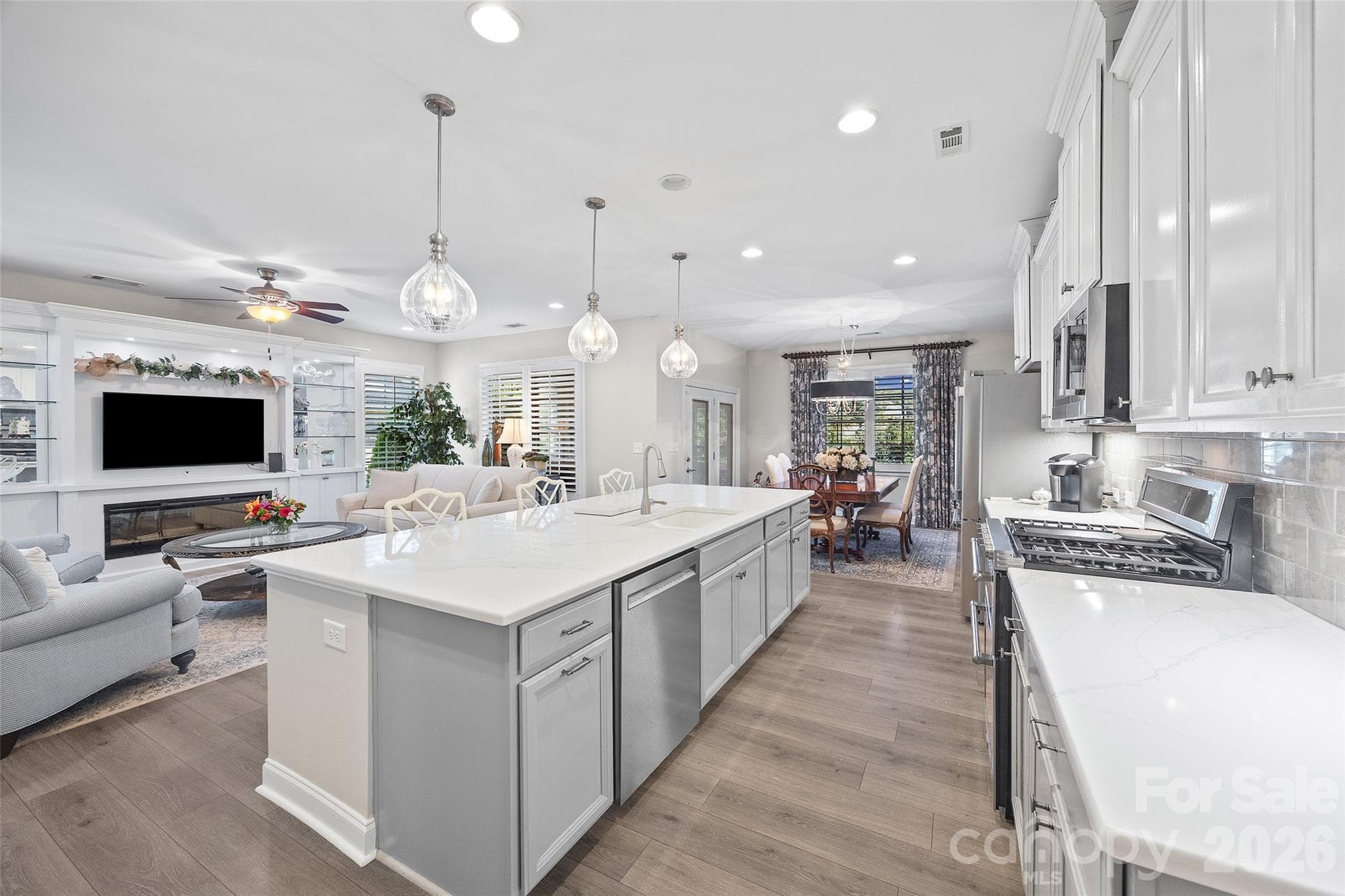 Single Family Residence at 420 Trillium Way, Belmont, photo 8 of 32