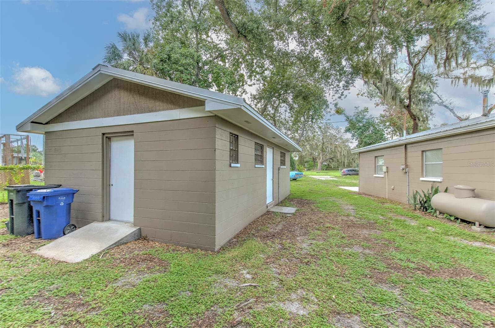 Single Family Residence at 8825 COBB RD, RIVERVIEW, photo 4 of 42