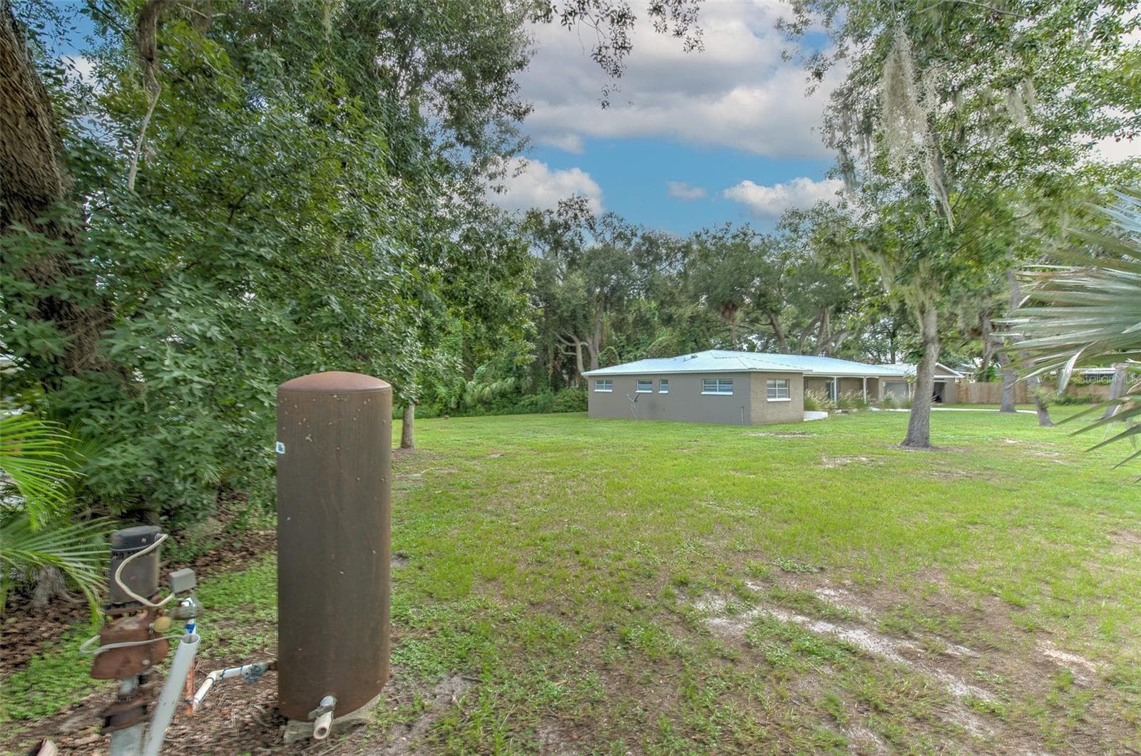 Single Family Residence at 8825 COBB RD, RIVERVIEW, photo 9 of 42