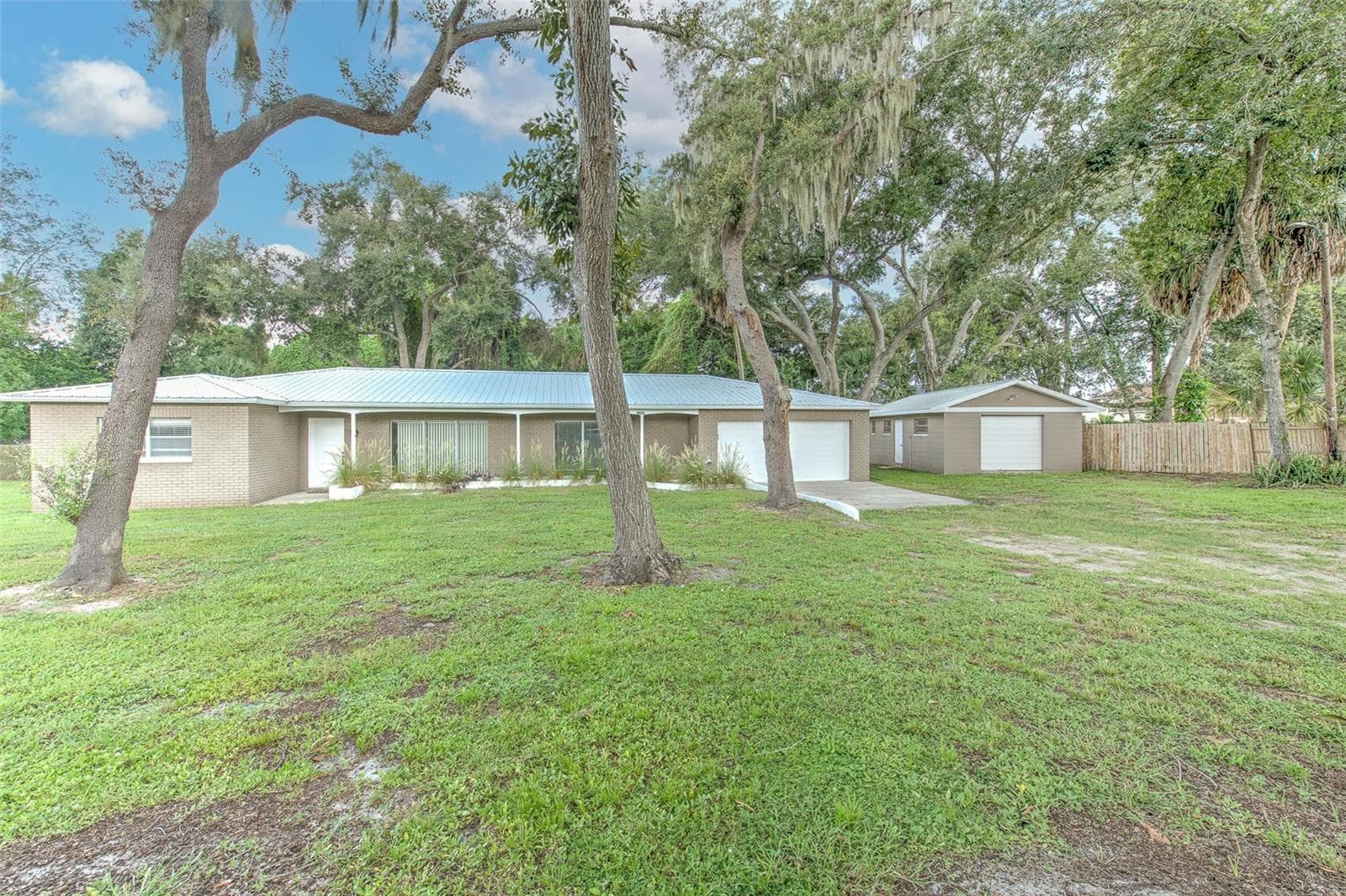 Single Family Residence at 8825 COBB RD, RIVERVIEW, photo 12 of 42