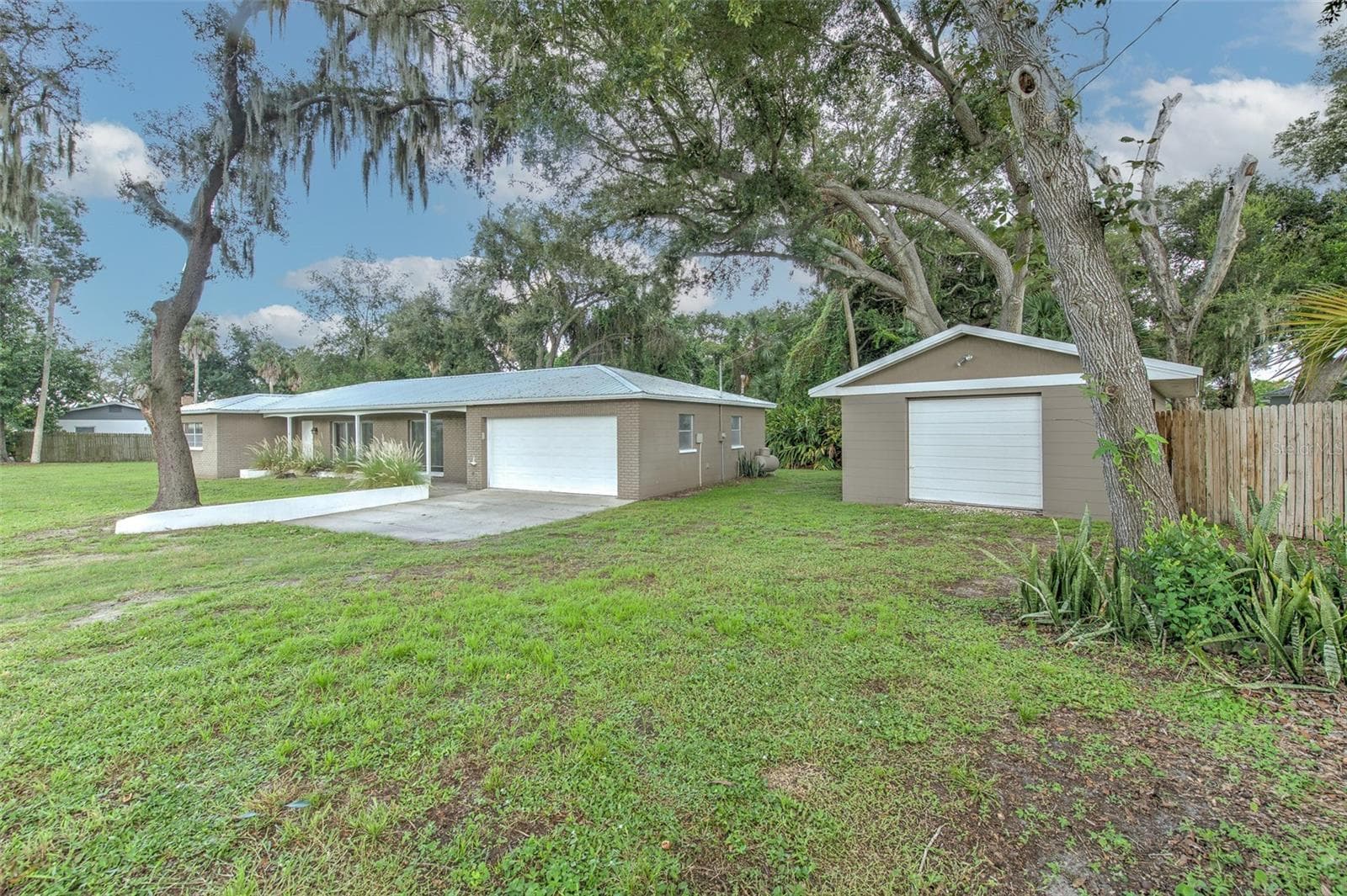 Single Family Residence at 8825 COBB RD, RIVERVIEW, photo 13 of 42
