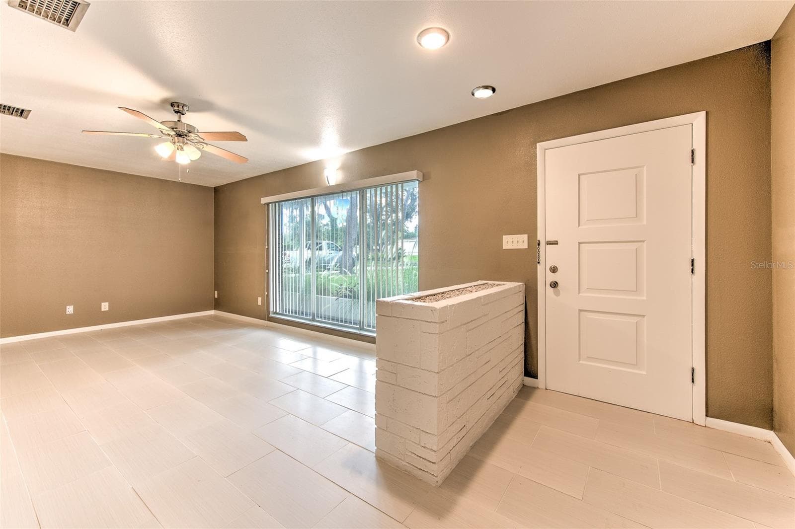 Single Family Residence at 8825 COBB RD, RIVERVIEW, photo 16 of 42