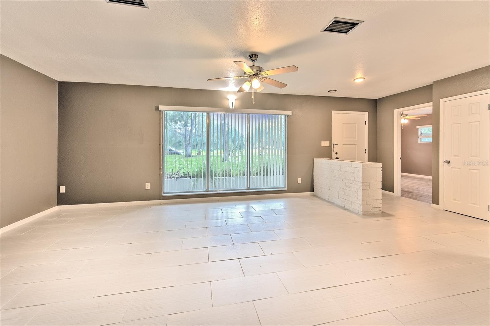 Single Family Residence at 8825 COBB RD, RIVERVIEW, photo 18 of 42