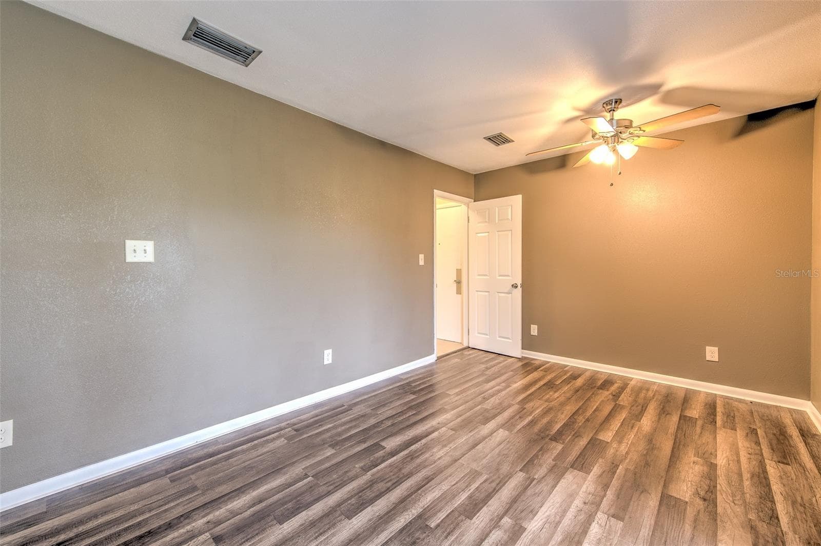 Single Family Residence at 8825 COBB RD, RIVERVIEW, photo 38 of 42