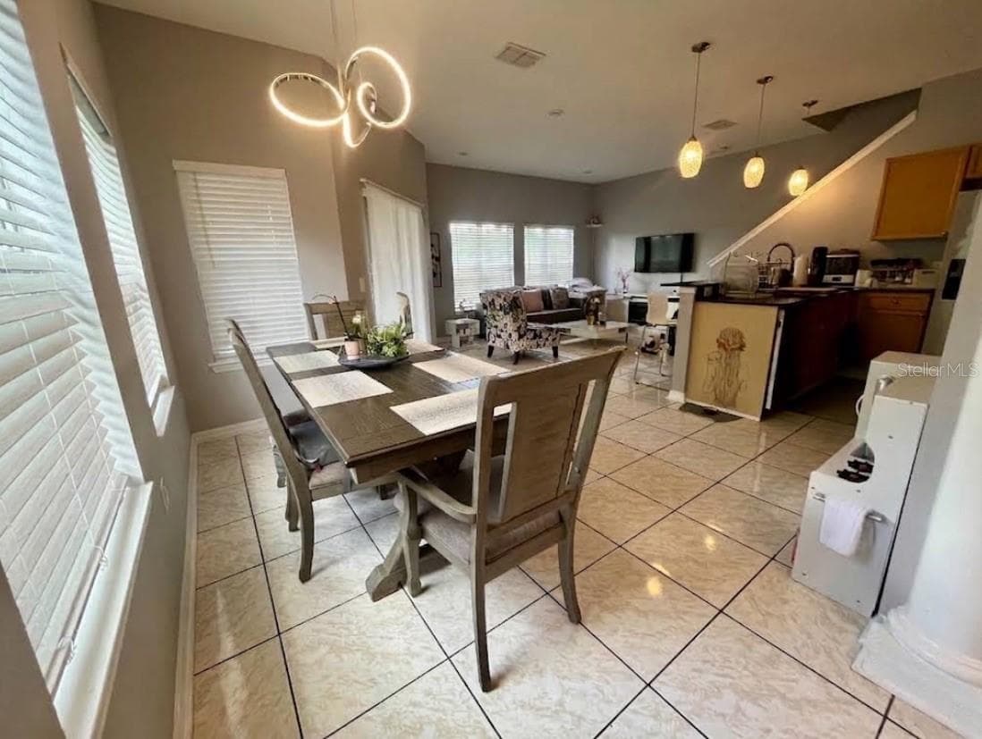 Townhouse at 10802 CELTIC WOODS AVE, TAMPA, photo 3 of 26