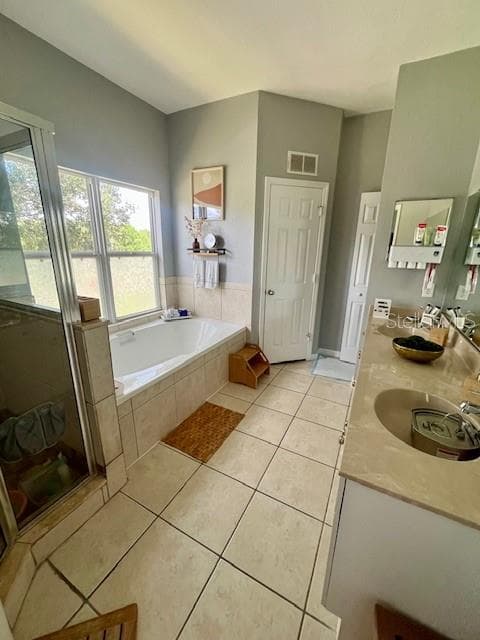 Townhouse at 10802 CELTIC WOODS AVE, TAMPA, photo 14 of 26