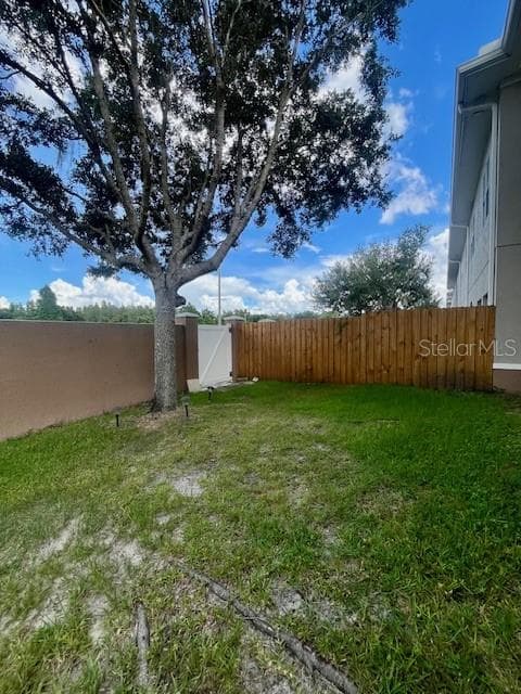 Townhouse at 10802 CELTIC WOODS AVE, TAMPA, photo 23 of 26