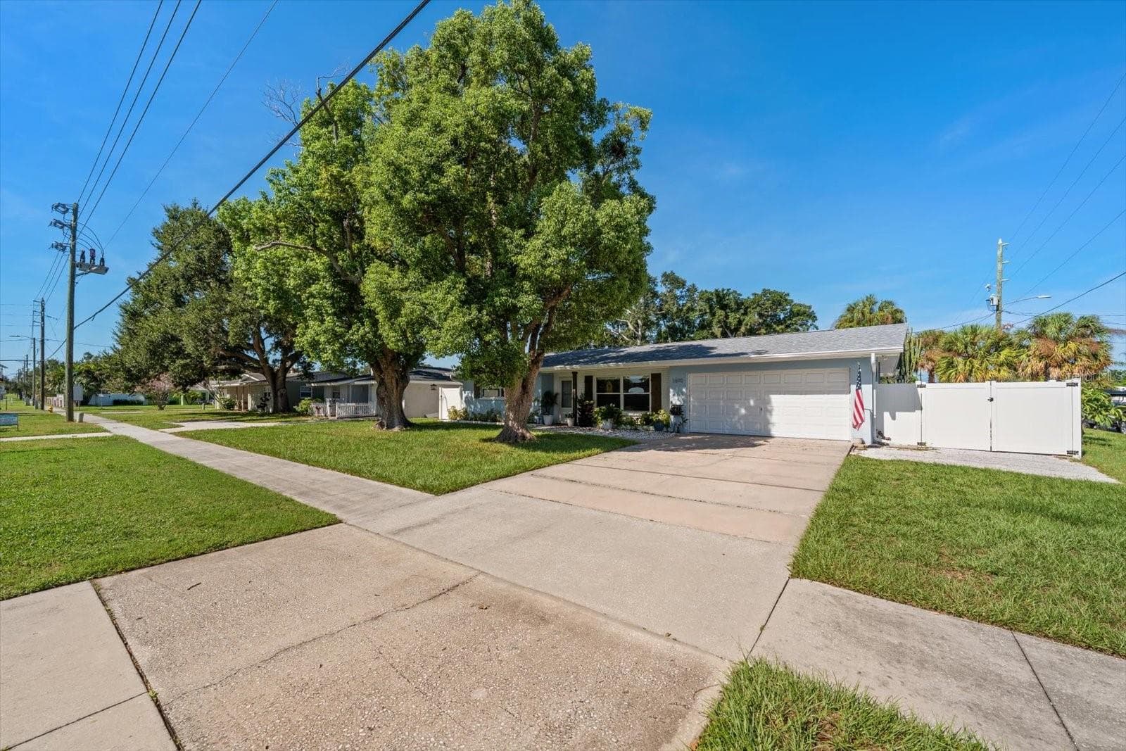 Single Family Residence at 1690 PINEHURST RD, DUNEDIN, photo 31 of 50
