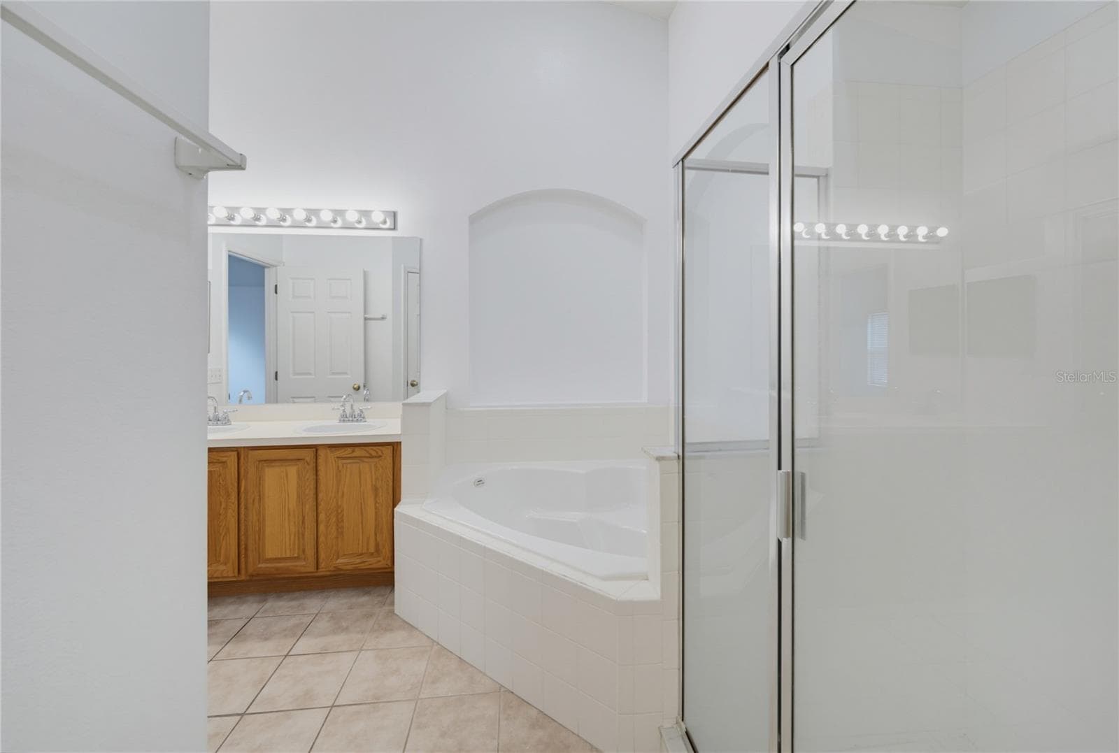 Single Family Residence at 5251 LOS PALMA VISTA DR, ORLANDO, photo 33 of 58