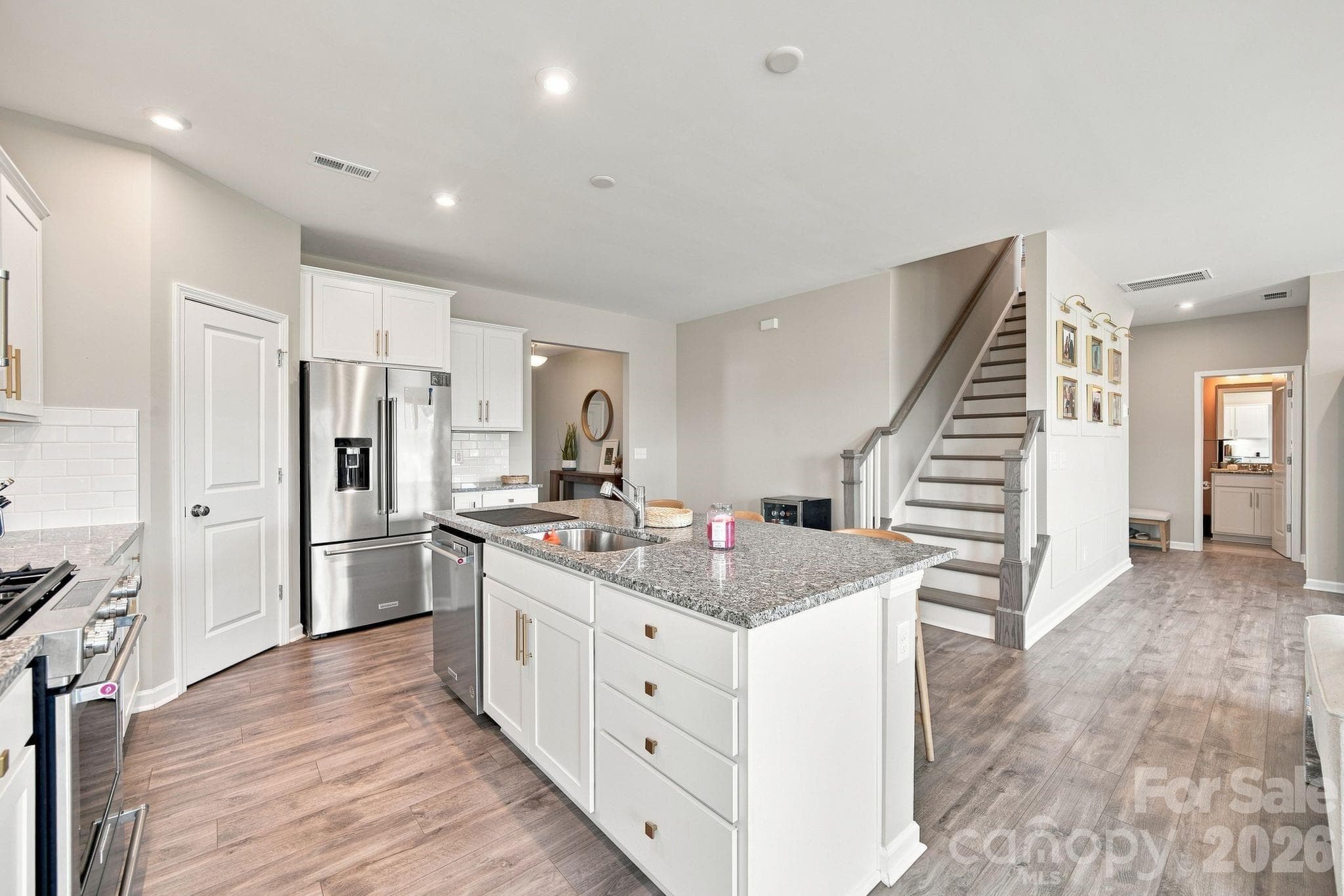 Single Family Residence at 12028 Grinstead Lane, Charlotte, photo 4 of 40