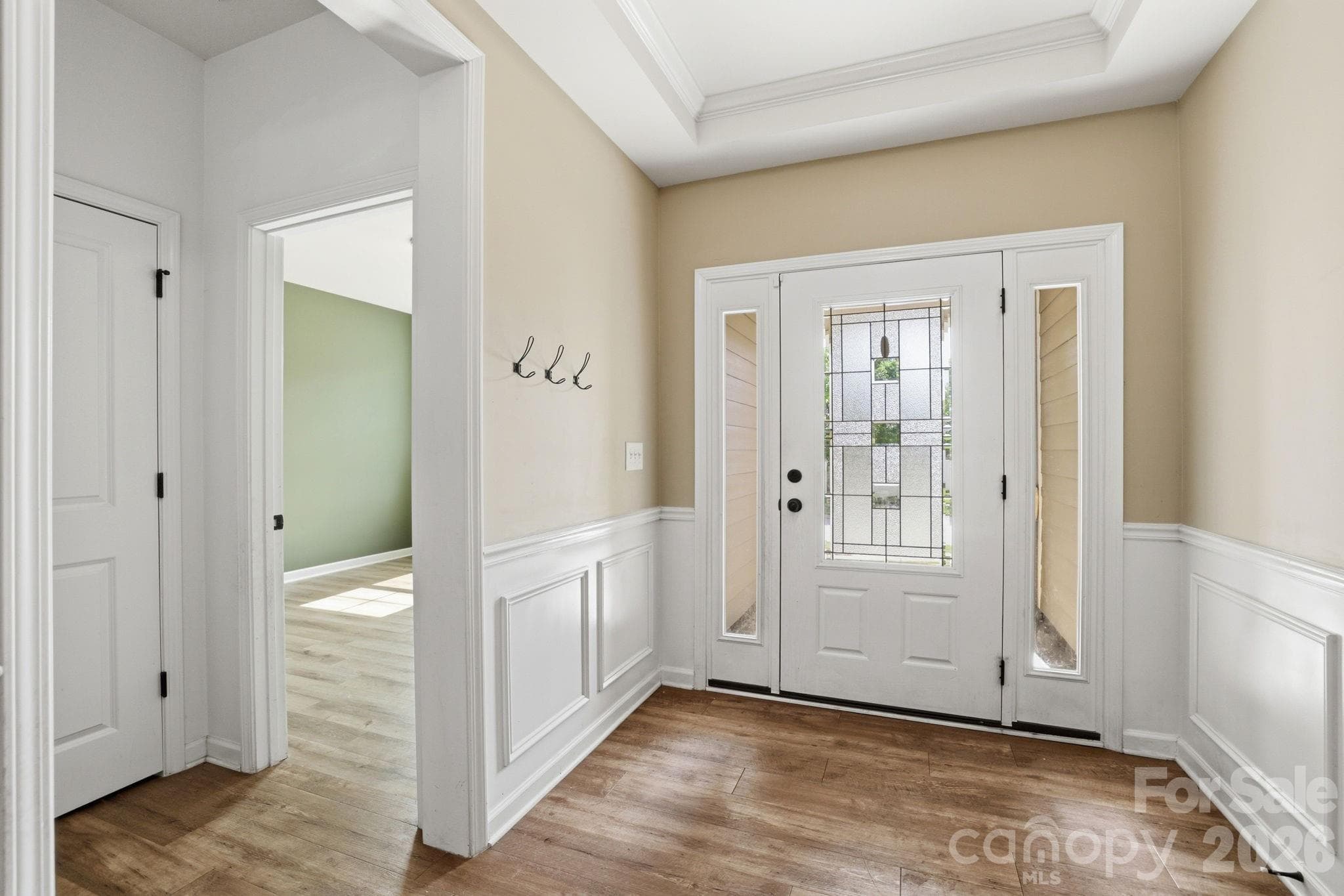 Single Family Residence at 1134 Baldwin Drive, Lancaster, photo 4 of 46