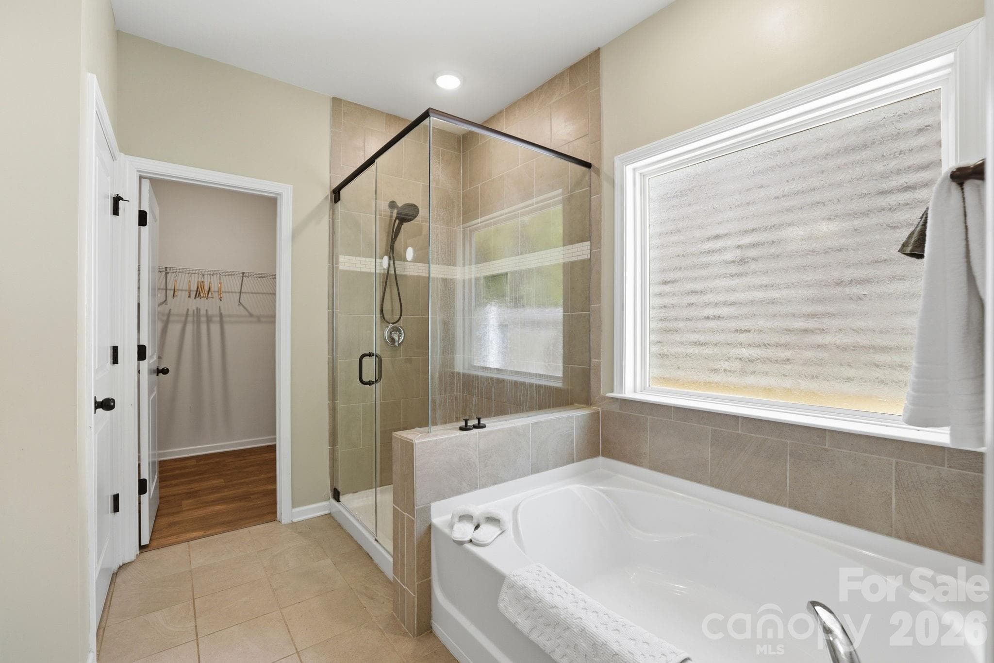 Primary Bathroom - 1134 Baldwin Drive, Lancaster