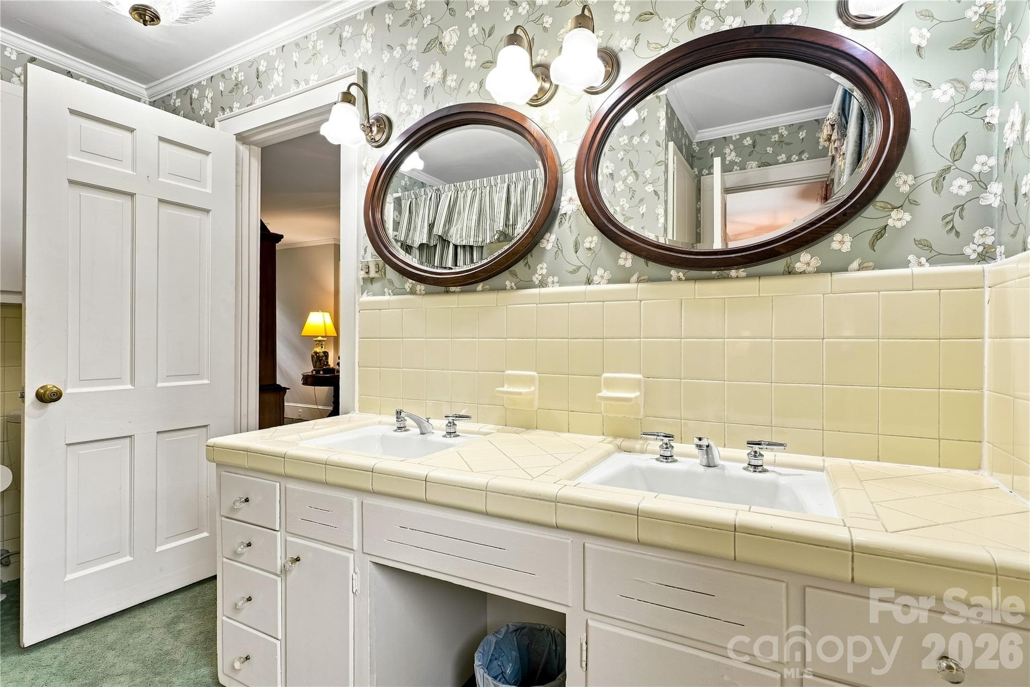 Dual vanities. - 209 Labans Lane, Lincolnton