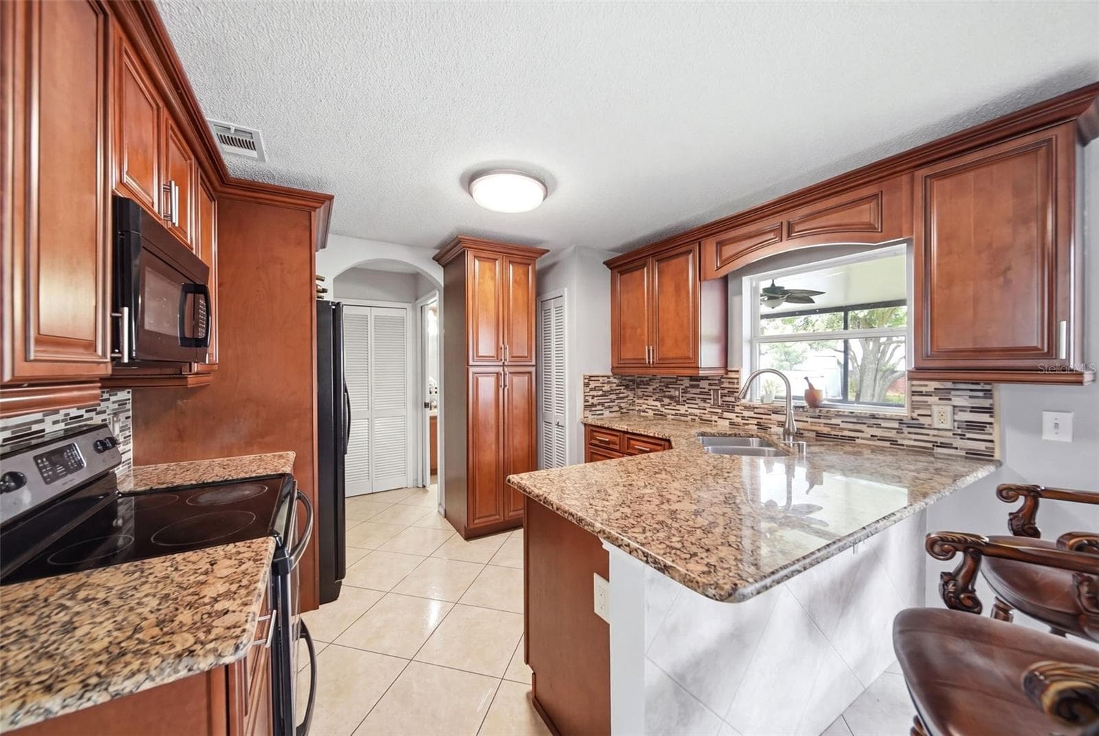 Single Family Residence at 2448 PARSONS POND CIR, KISSIMMEE, photo 6 of 20