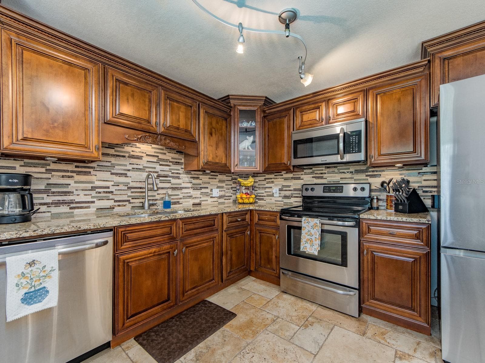 Single Family Residence at 1679 WOODRIDGE DR, CLEARWATER, photo 9 of 36