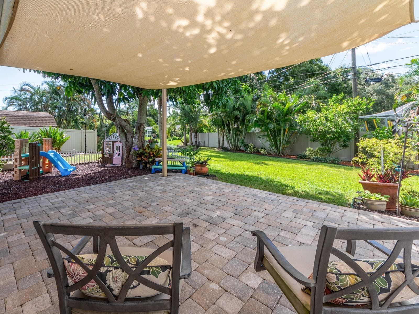 Single Family Residence at 1679 WOODRIDGE DR, CLEARWATER, photo 26 of 36