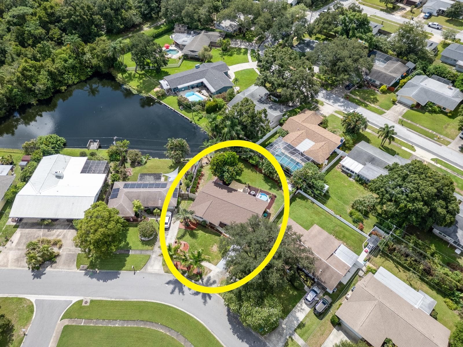 Single Family Residence at 1679 WOODRIDGE DR, CLEARWATER, photo 32 of 36