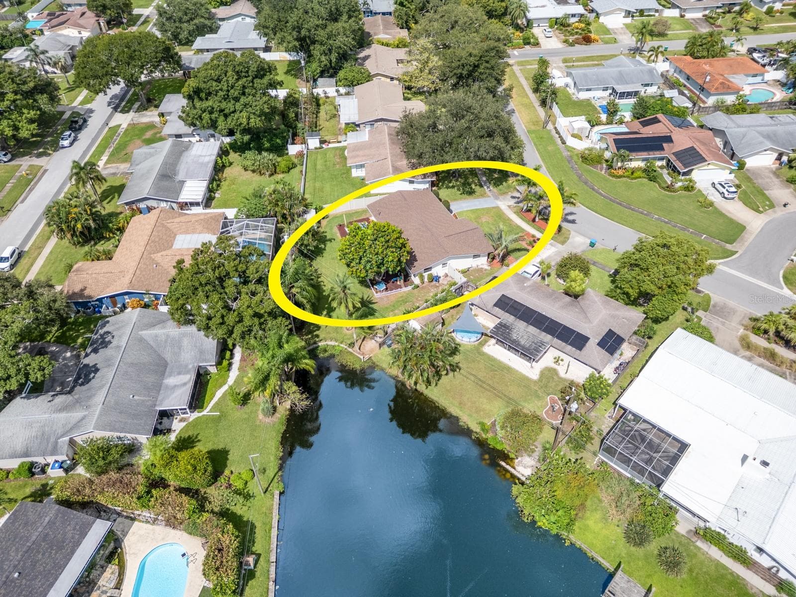Single Family Residence at 1679 WOODRIDGE DR, CLEARWATER, photo 35 of 36