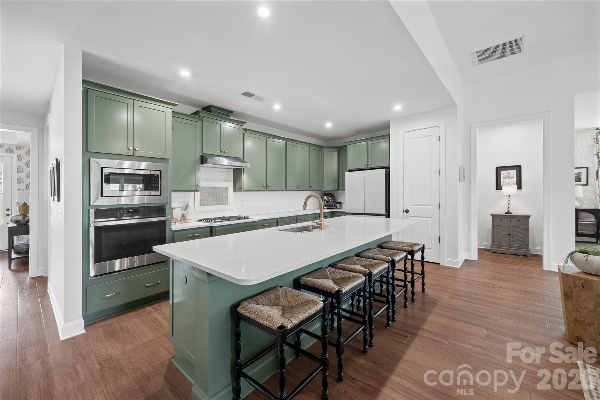 Single Family Residence at 8019 Longwaters Court, York, photo 10 of 46