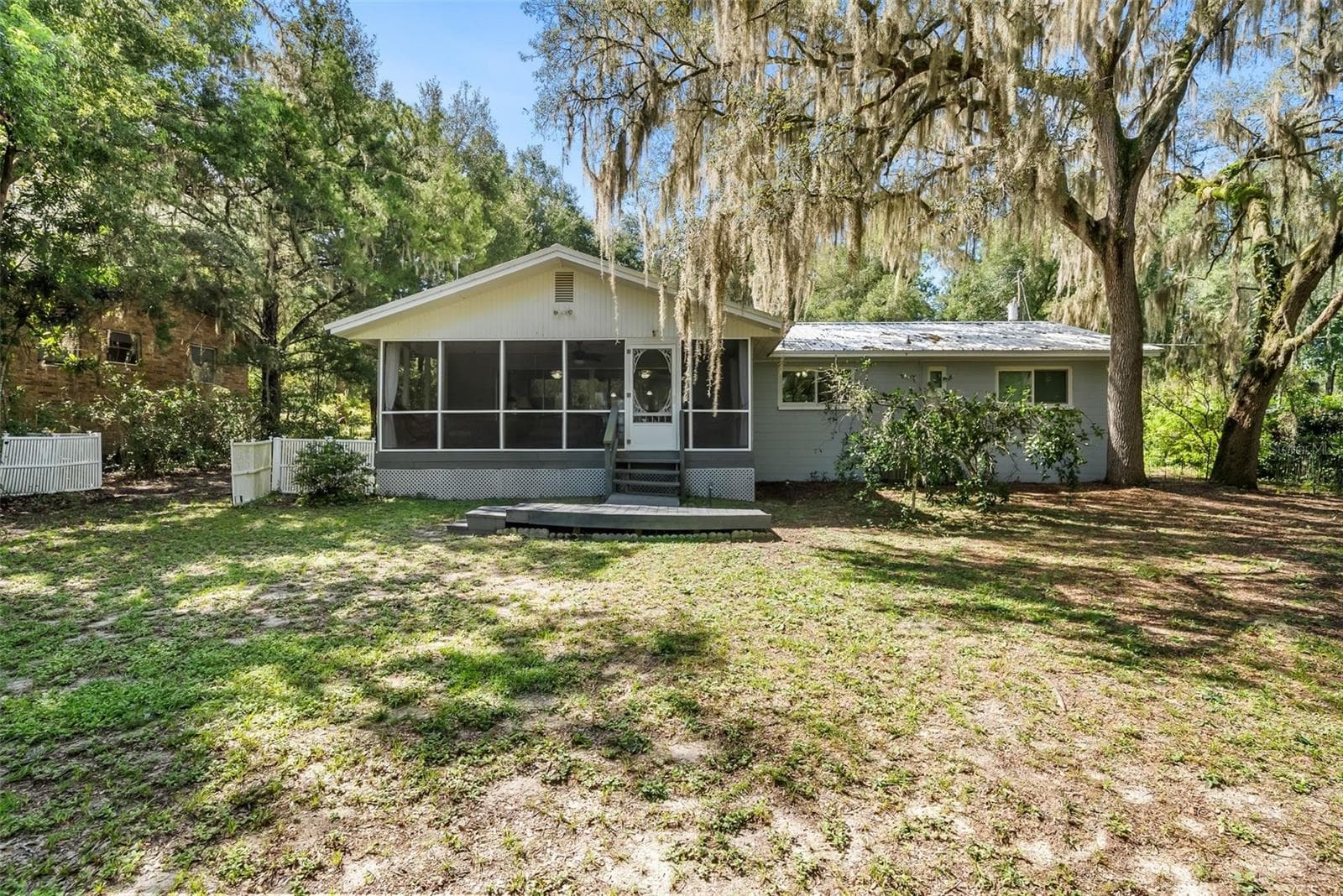 Welcome to Mason Lake! - 1416 BADEN POWELL RD, HAWTHORNE