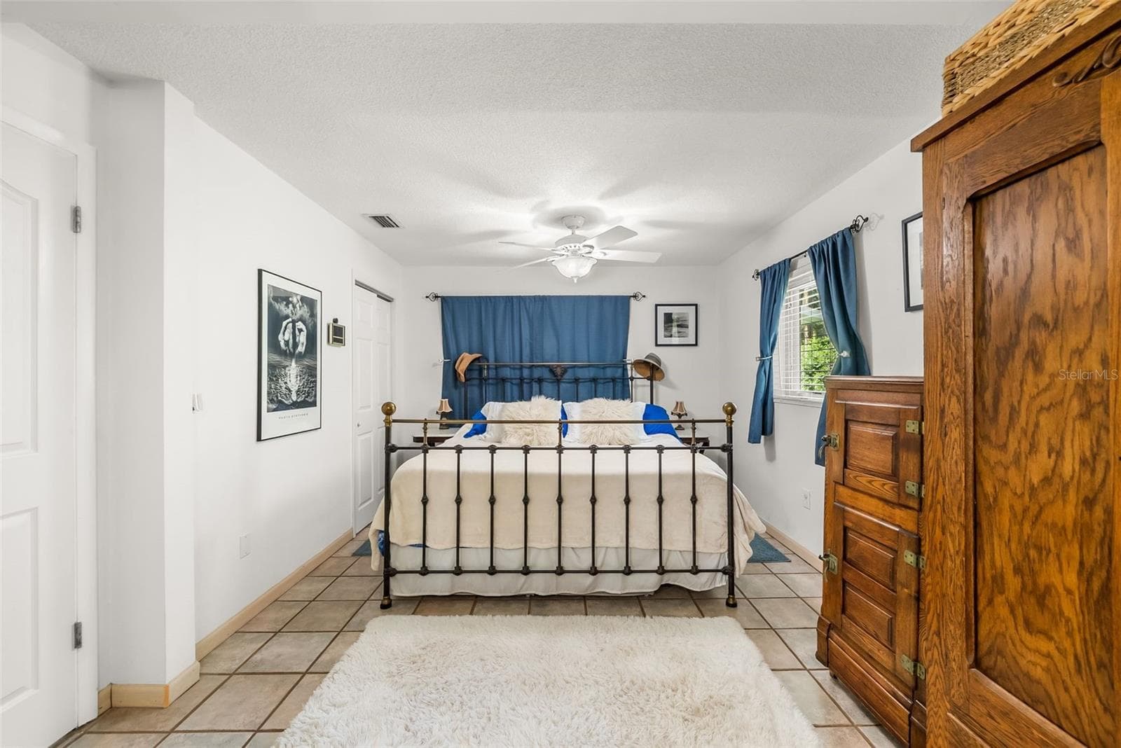 Single Family Residence at 1416 BADEN POWELL RD, HAWTHORNE, photo 15 of 47