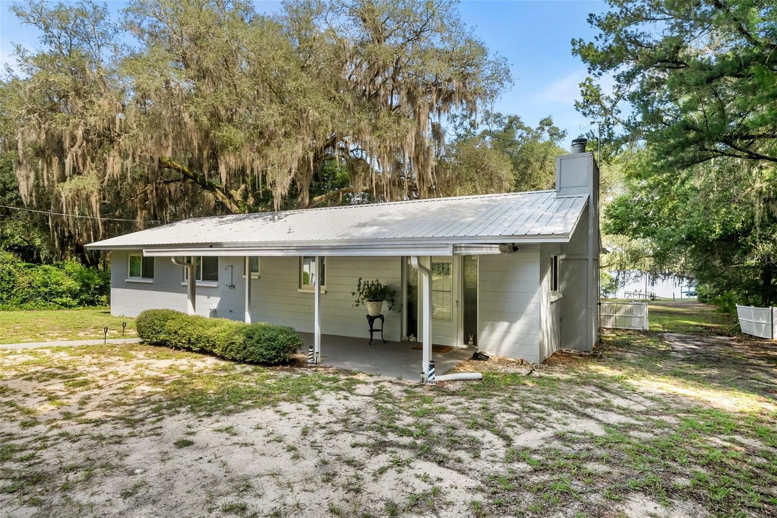 Single Family Residence at 1416 BADEN POWELL RD, HAWTHORNE, photo 32 of 47