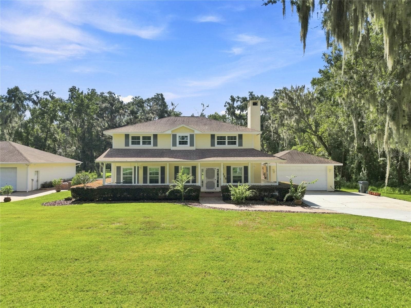Exterior/front of home - 2628 LONGWOOD DR, LAKELAND