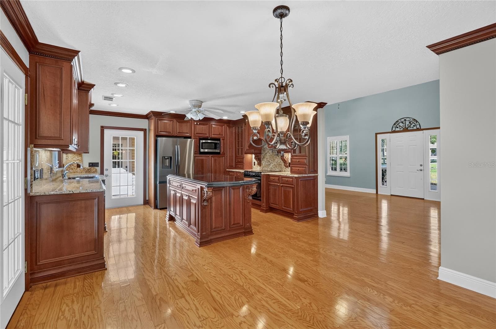 Kitchen - 2628 LONGWOOD DR, LAKELAND