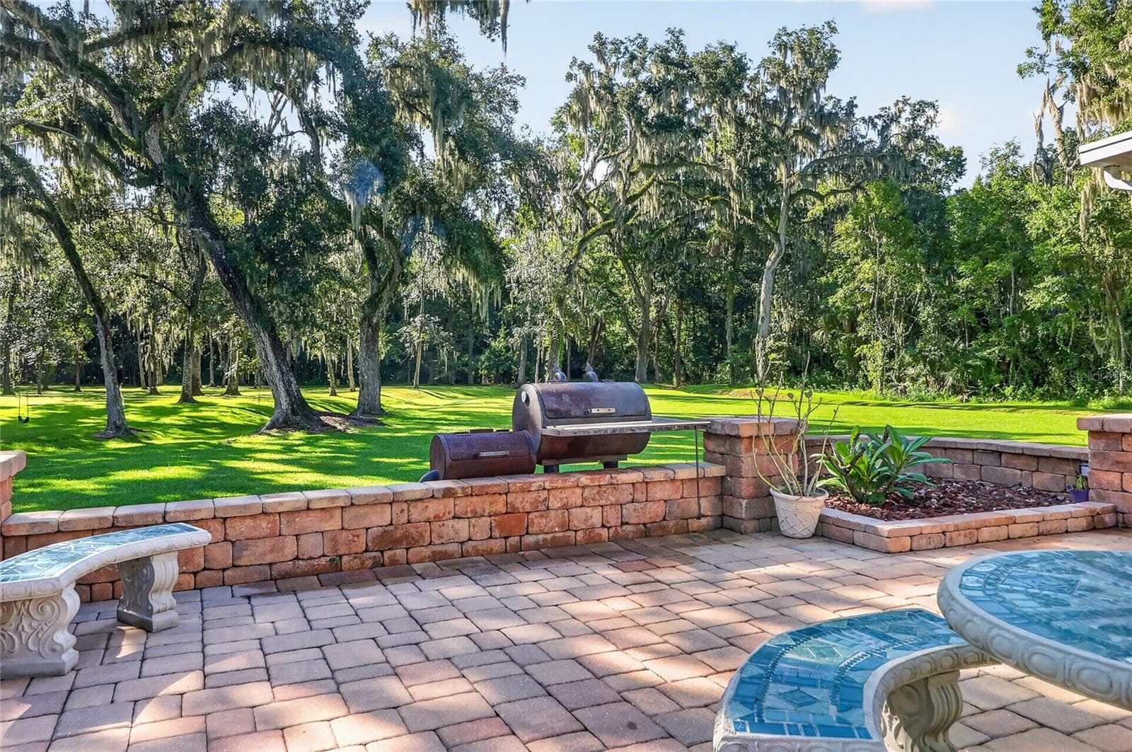 Pavered patio - 2628 LONGWOOD DR, LAKELAND