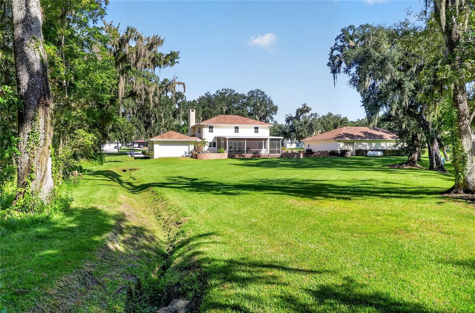 Scenic view of home - 2628 LONGWOOD DR, LAKELAND