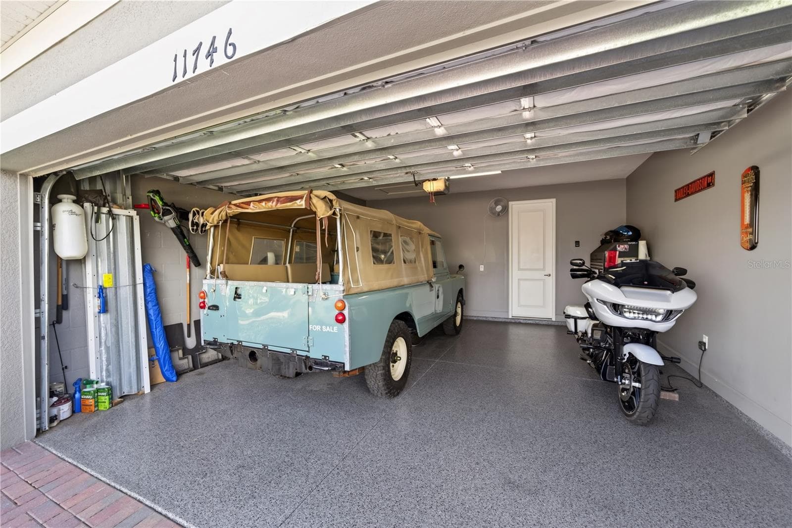 Flake Epoxy Flooring - 11746 LITTLE RIVER WAY, PARRISH