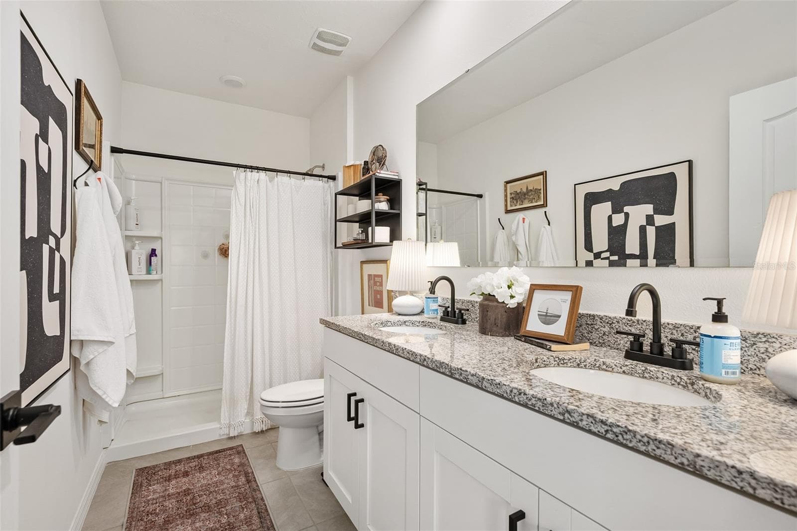 En suite bath, dual sinks - 166 REENA DR, DAYTONA BEACH