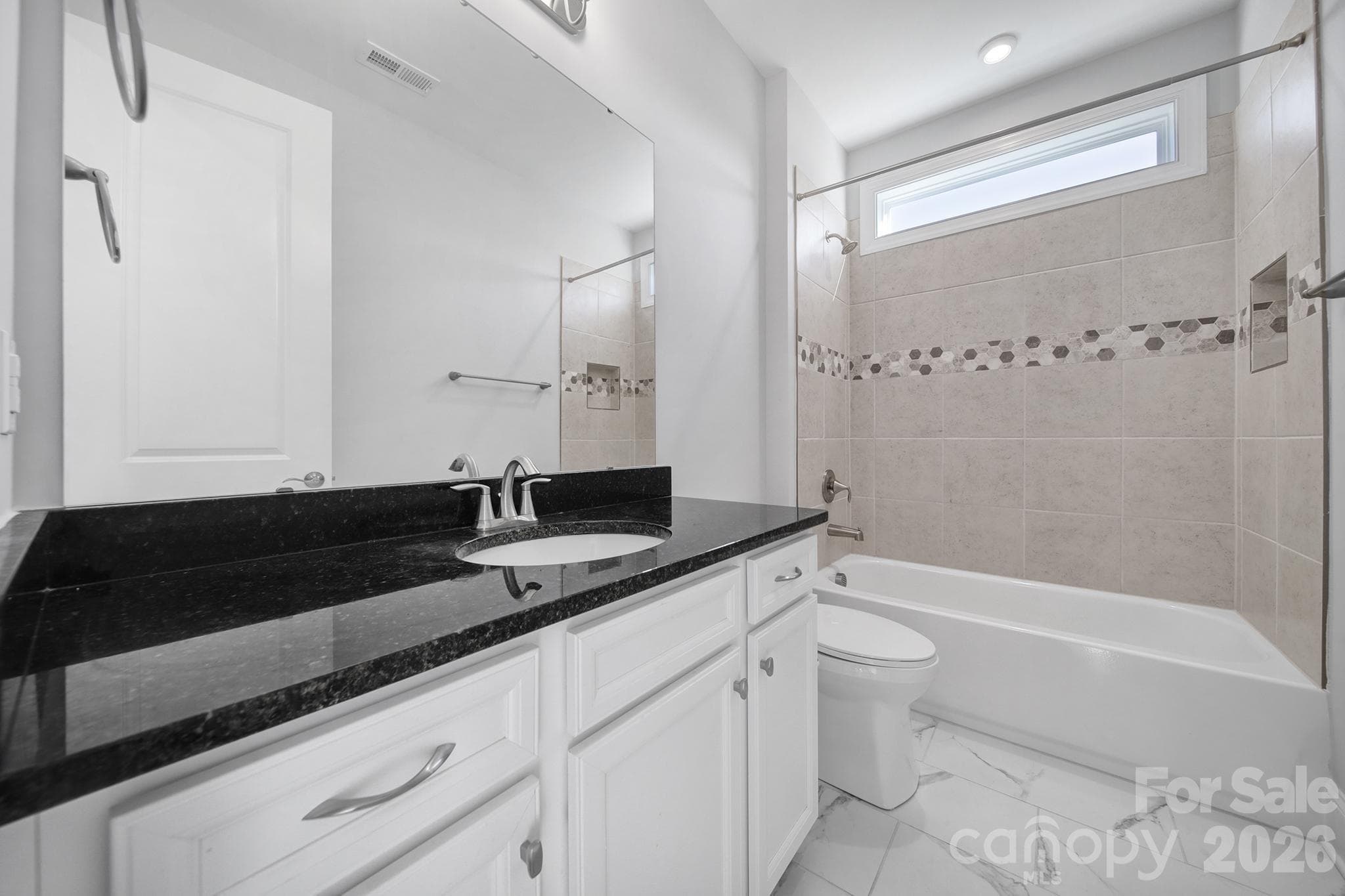Single Family Residence at 3509 Aqua Point Drive, York, photo 3 of 48