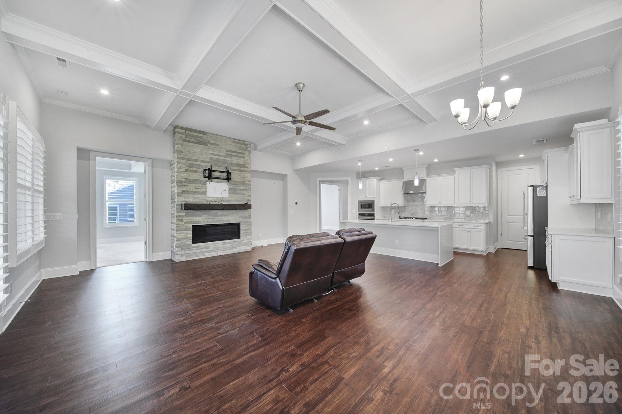 Single Family Residence at 3509 Aqua Point Drive, York, photo 16 of 48