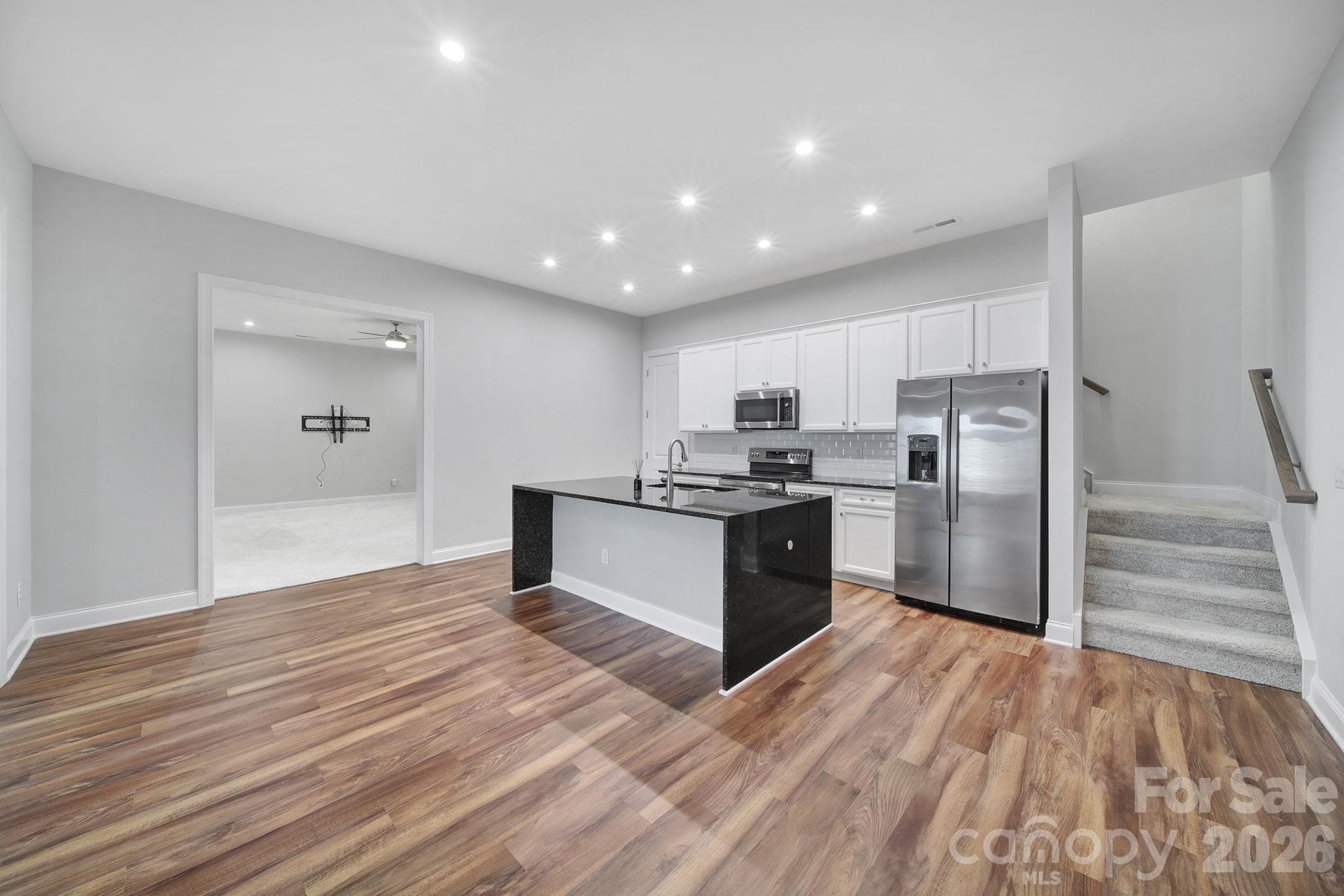 Single Family Residence at 3509 Aqua Point Drive, York, photo 26 of 48