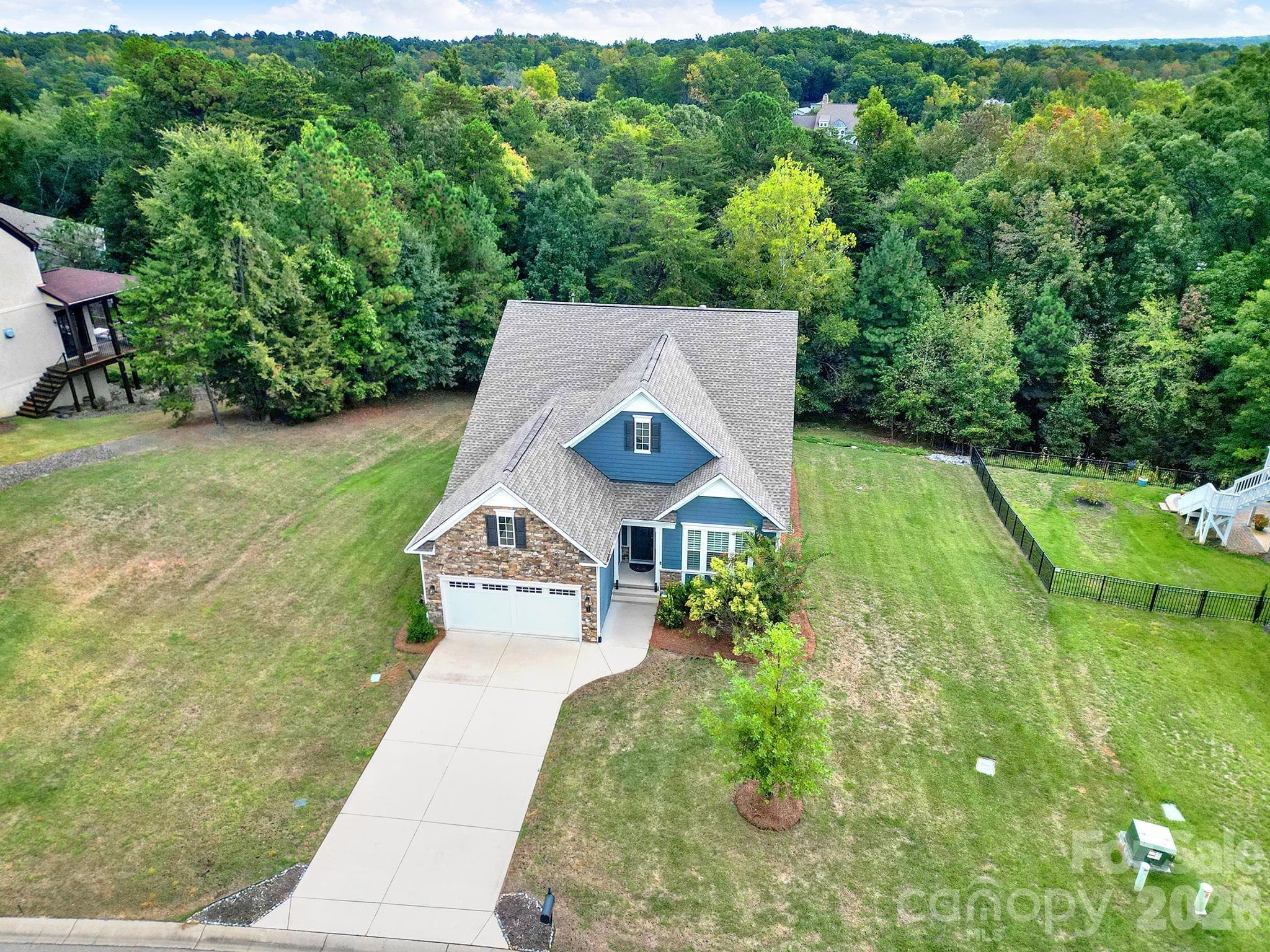 Single Family Residence at 3509 Aqua Point Drive, York, photo 43 of 48