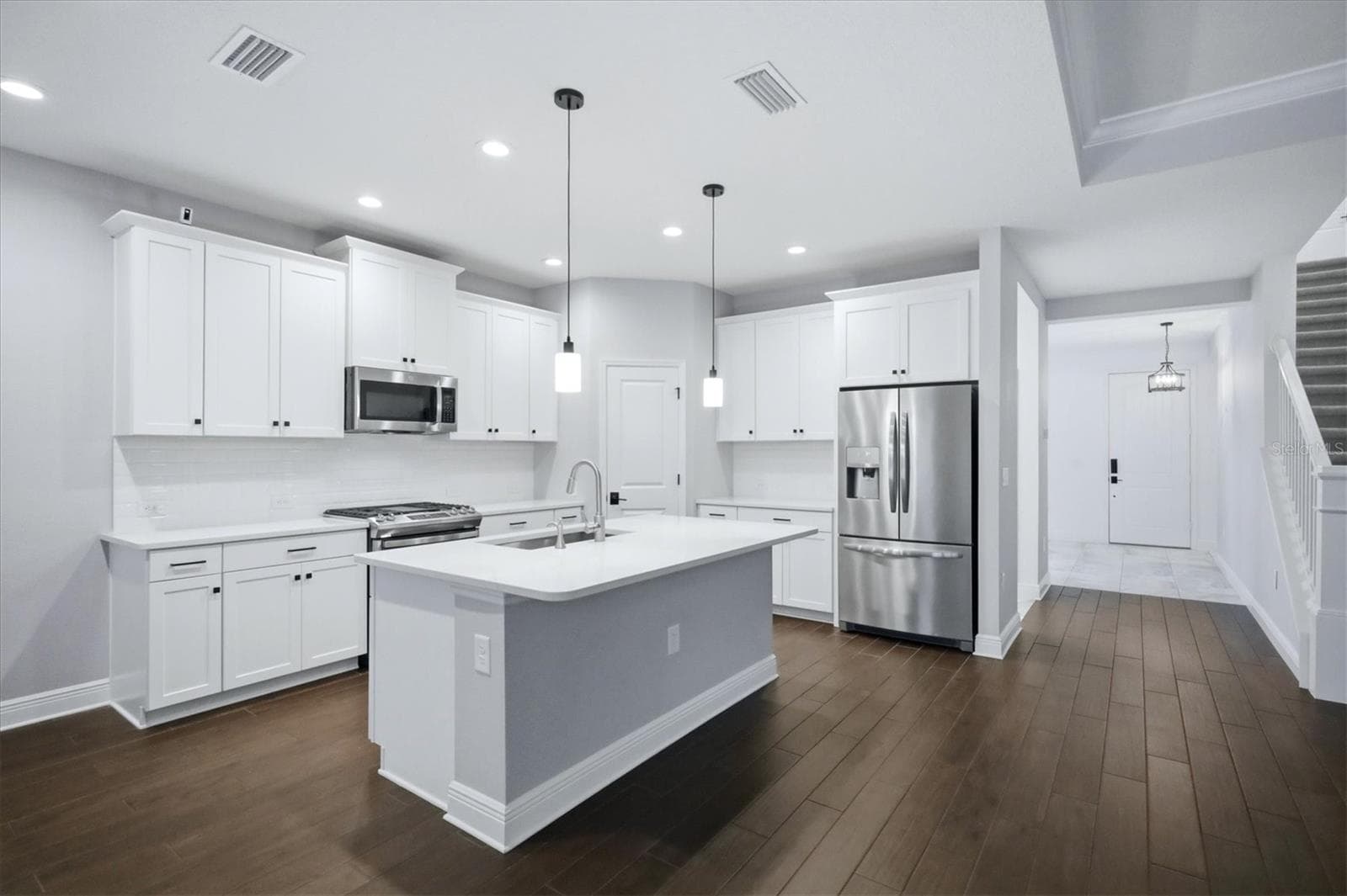 Single Family Residence at 425 ARIANO AVE, NORTH VENICE, photo 11 of 54
