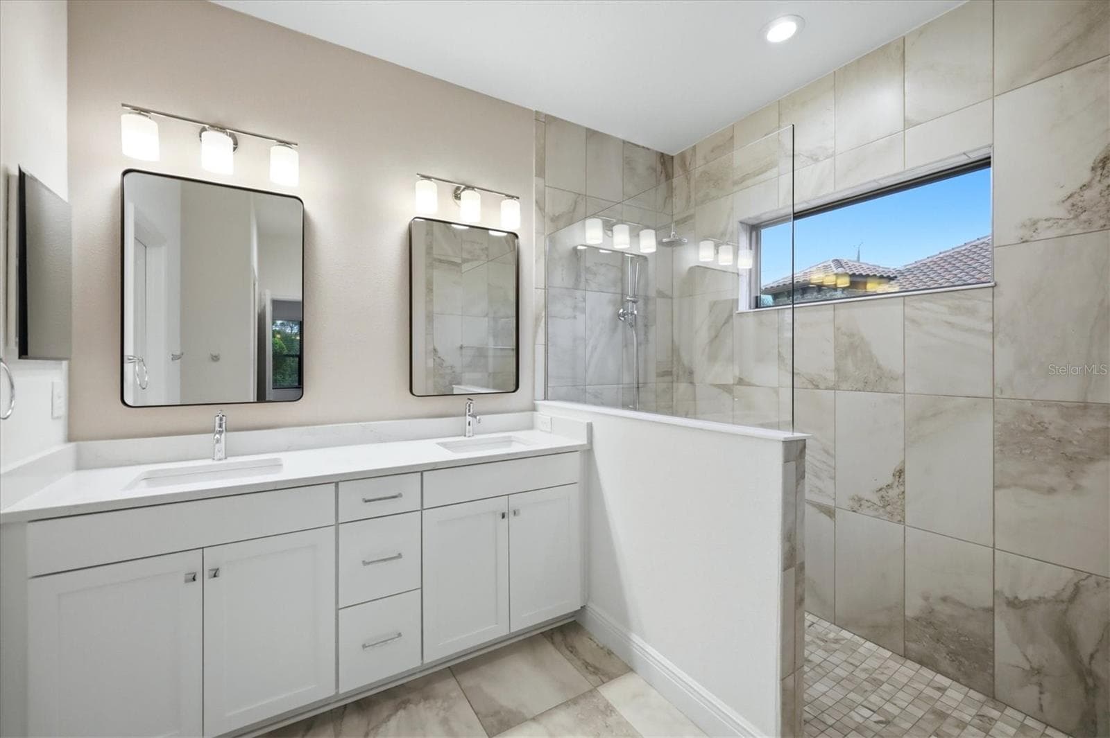 Single Family Residence at 425 ARIANO AVE, NORTH VENICE, photo 20 of 54