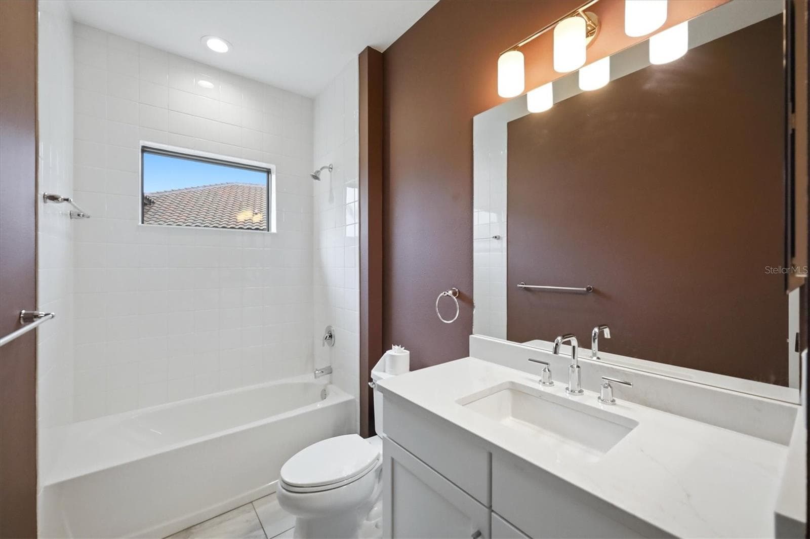 Single Family Residence at 425 ARIANO AVE, NORTH VENICE, photo 21 of 54
