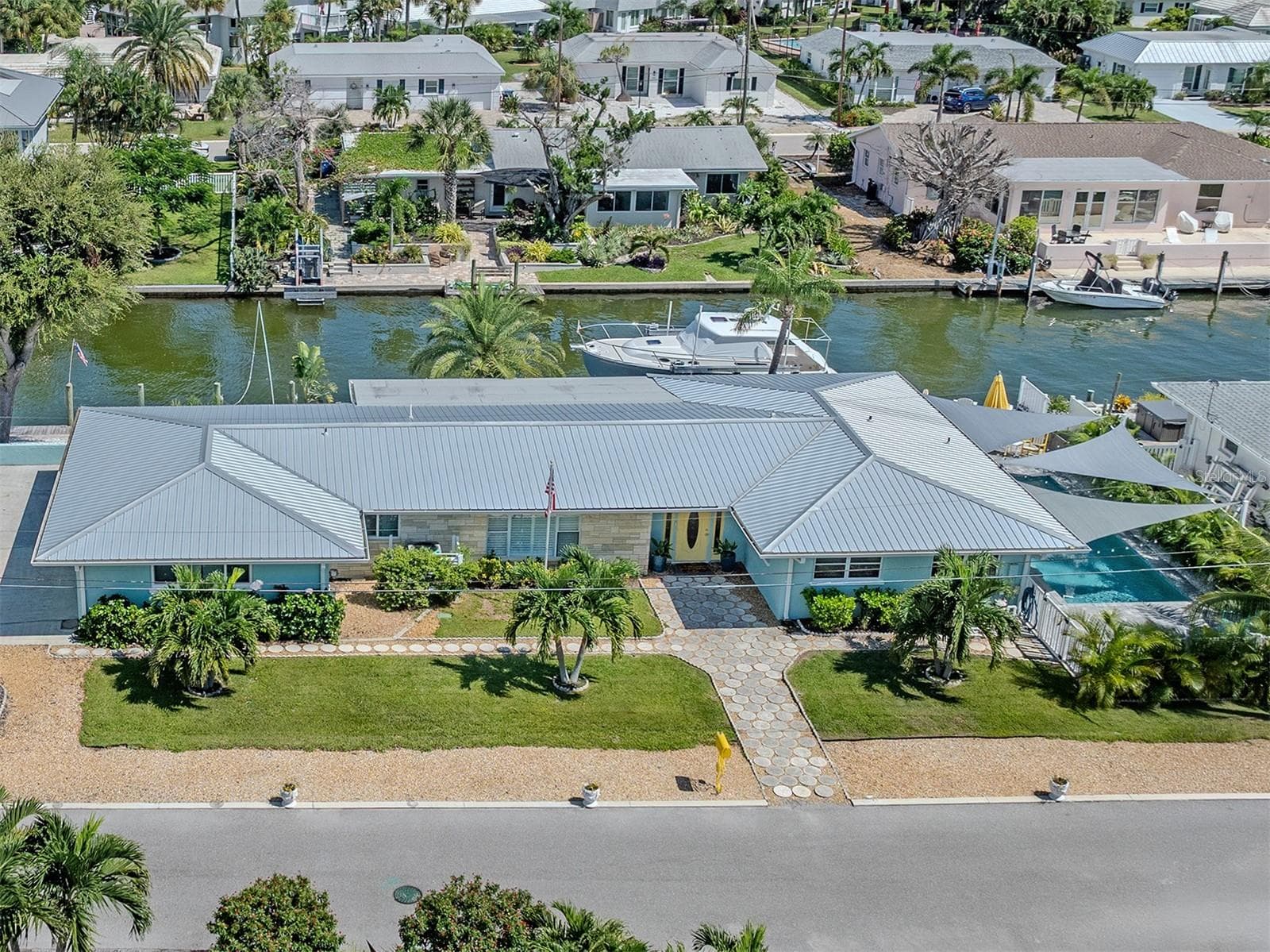 Single Family Residence at 918 GIBBS RD, VENICE, photo 5 of 48