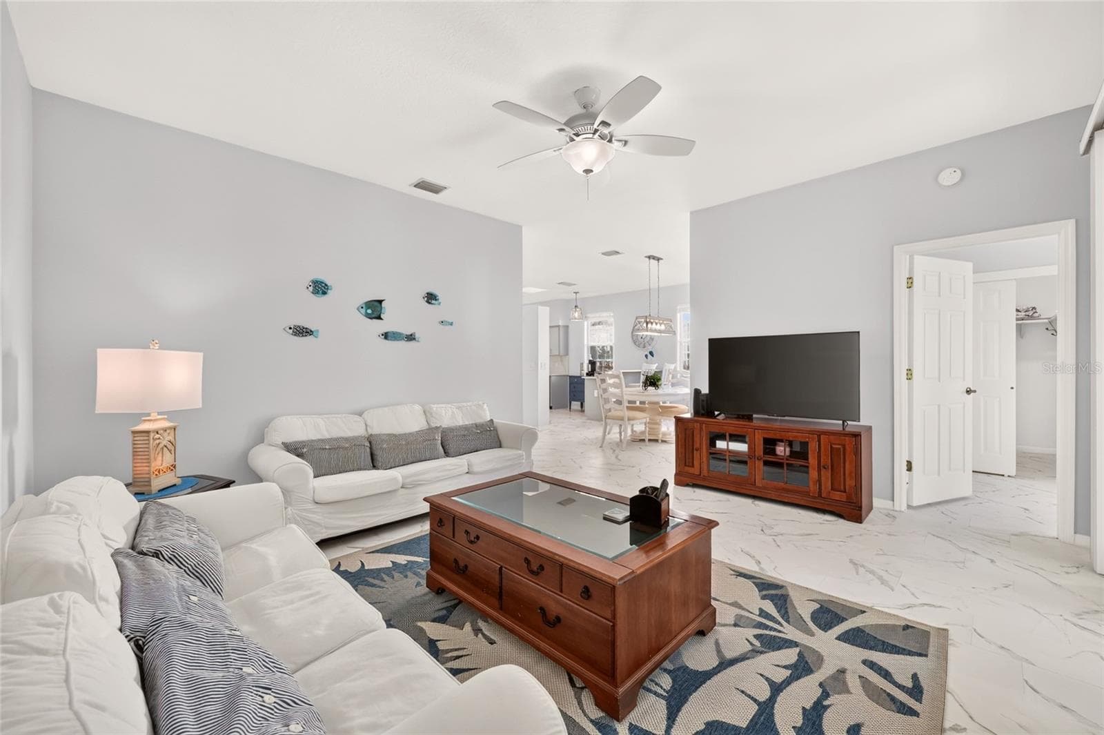 Living Room - 3556 S BELGRAVE DR, INVERNESS