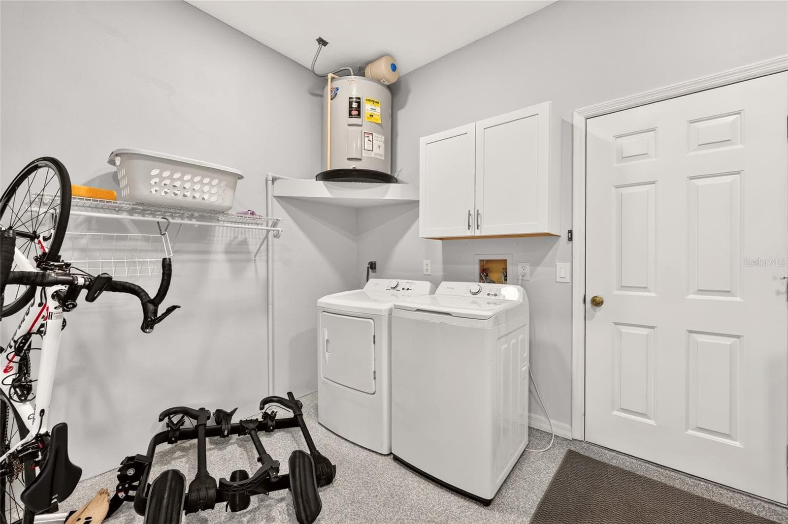 LAUNDRY IN GARAGE - 3556 S BELGRAVE DR, INVERNESS