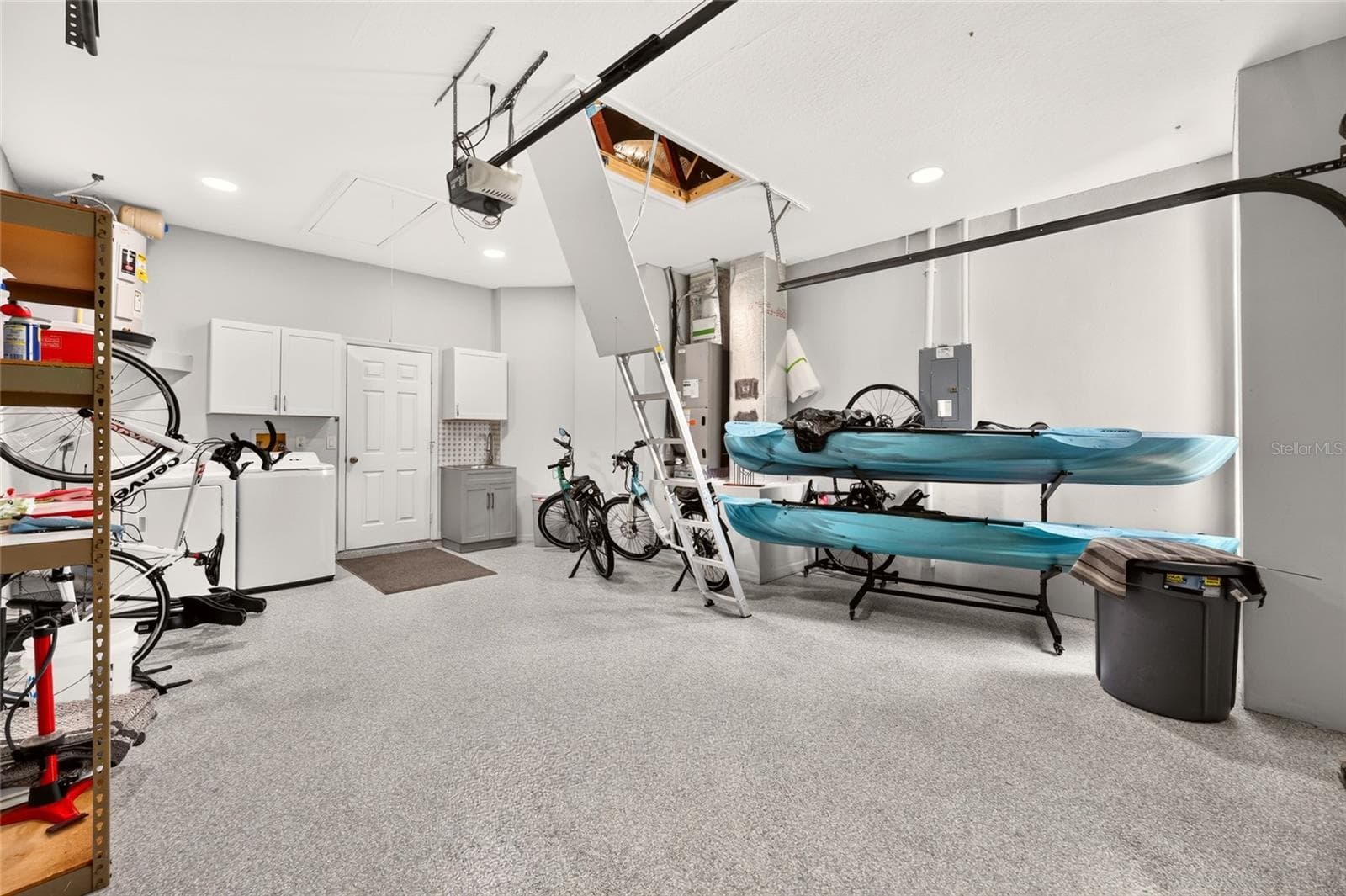 EPOXY FLOORS AND UTILITY SINK - 3556 S BELGRAVE DR, INVERNESS