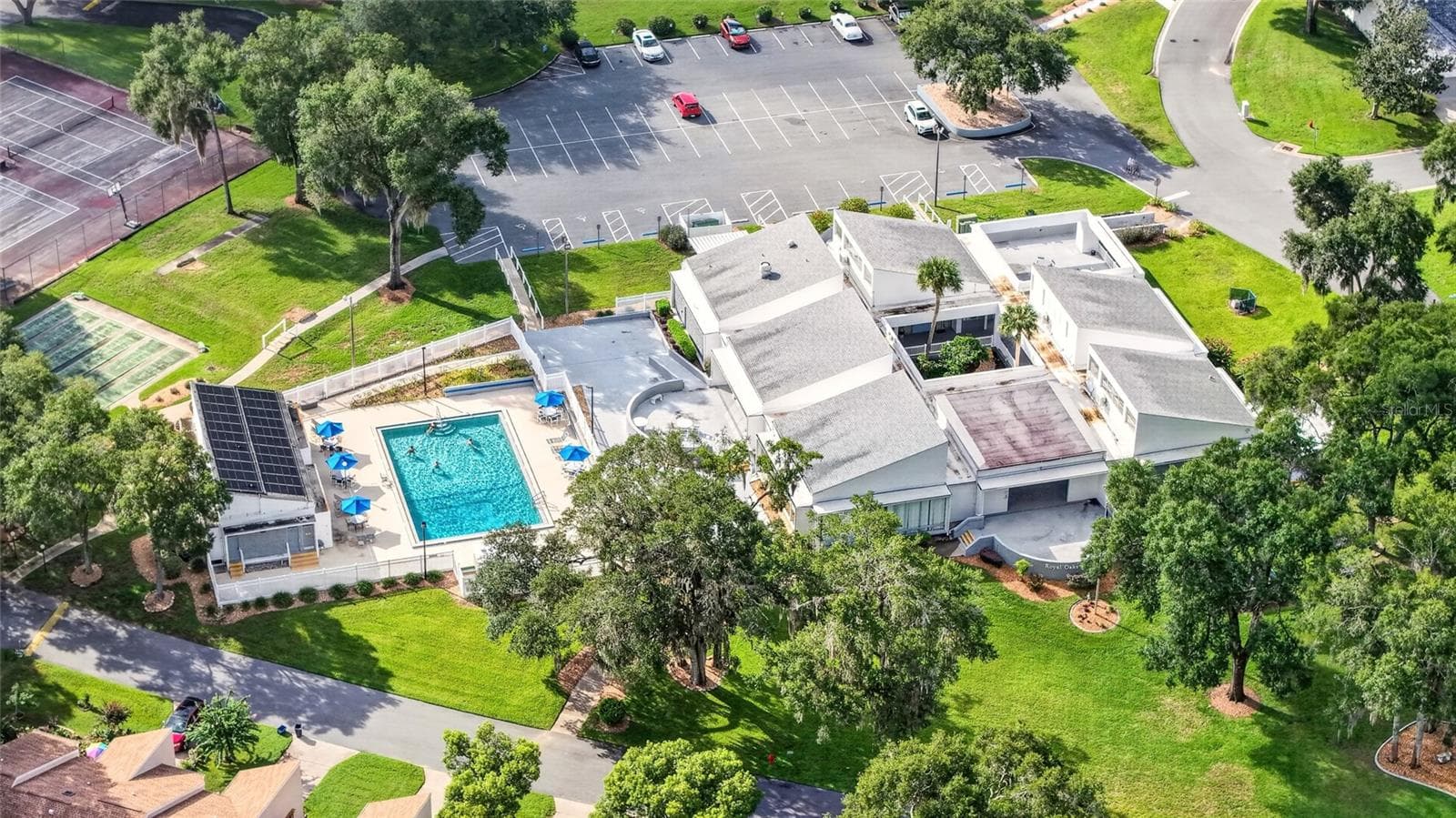 NEIGHBORHOOD POOL - 3556 S BELGRAVE DR, INVERNESS