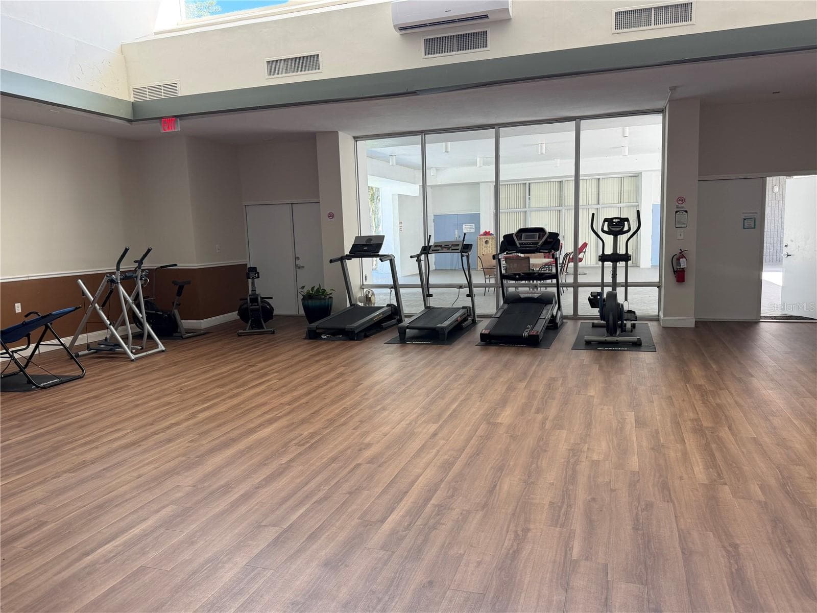 Neighborhood Indoor Gym - 3556 S BELGRAVE DR, INVERNESS