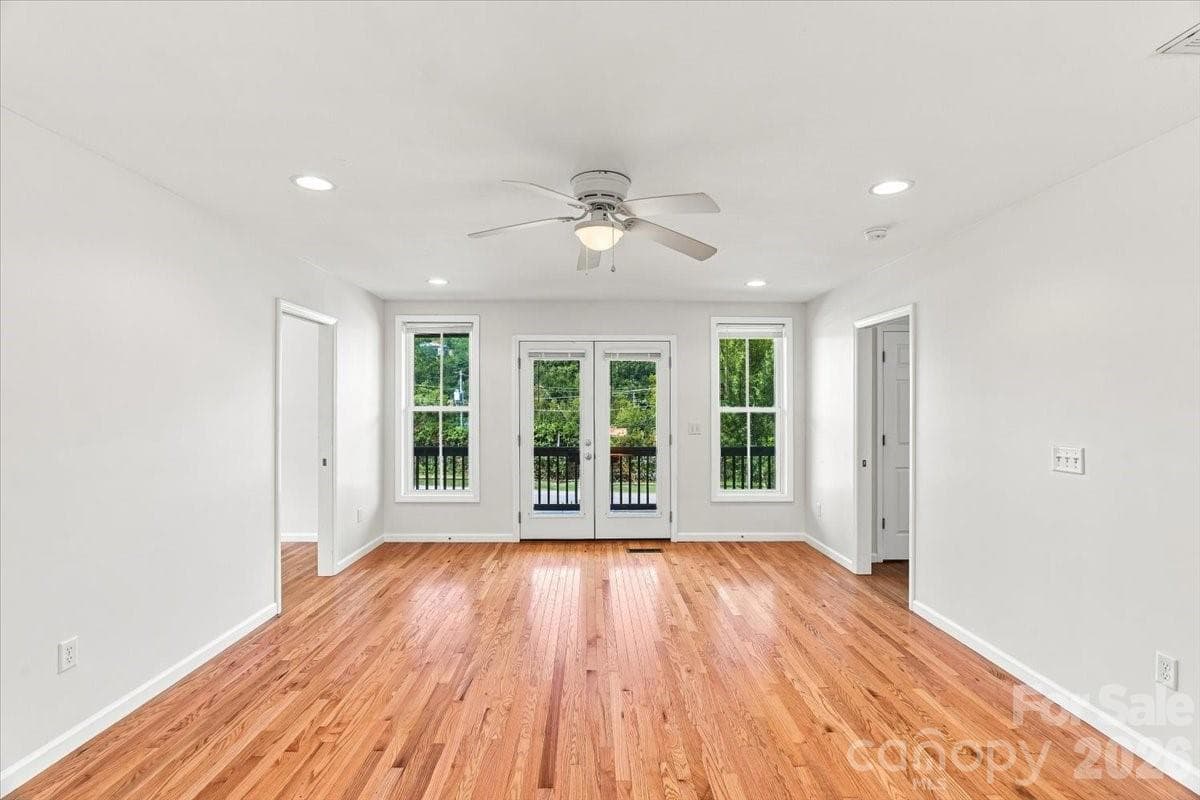 Both dinning and living room area - 2 Elkmont Place, Asheville