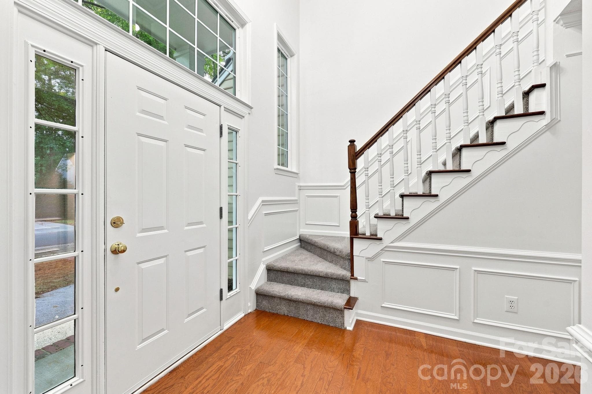 Single Family Residence at 6004 Elm Cove Lane, Charlotte, photo 3 of 48